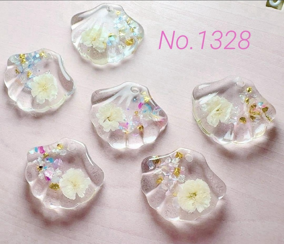 オーダー用となりますNo.970◇チャームトップ♪カン付きレジンパーツ