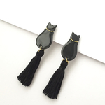 ゆらゆらしっぽ黒猫のノンホールピアス