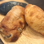 ジュワっとバターが染み込むゥ…食べ比べ塩パン【塩パン３点セット】