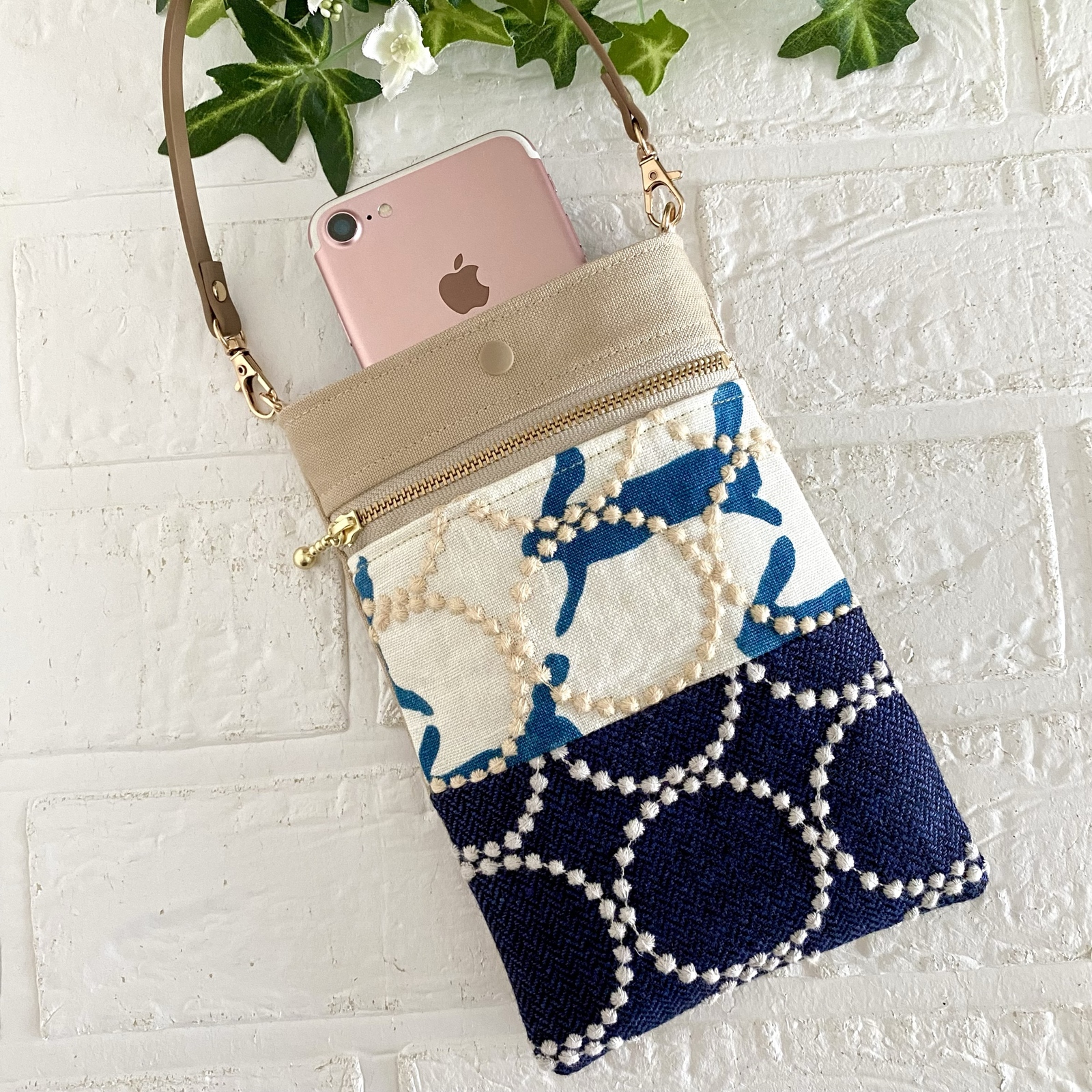 ミナペルホネン - スマホポーチの人気通販 | minne byGMOペパボ 国内