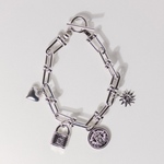 【オーダーメイド】休日くらいは、ね