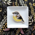 ビーズ刺繍＊キセキレイのブローチ
