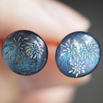 耳元の花火 チタンピアス
