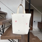 イブルの保冷バッグ（カラフルお花）
