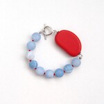 赤と青のブレスレット