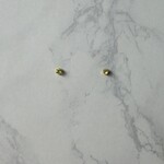 天然石　ペリドットのひとつぶピアス
