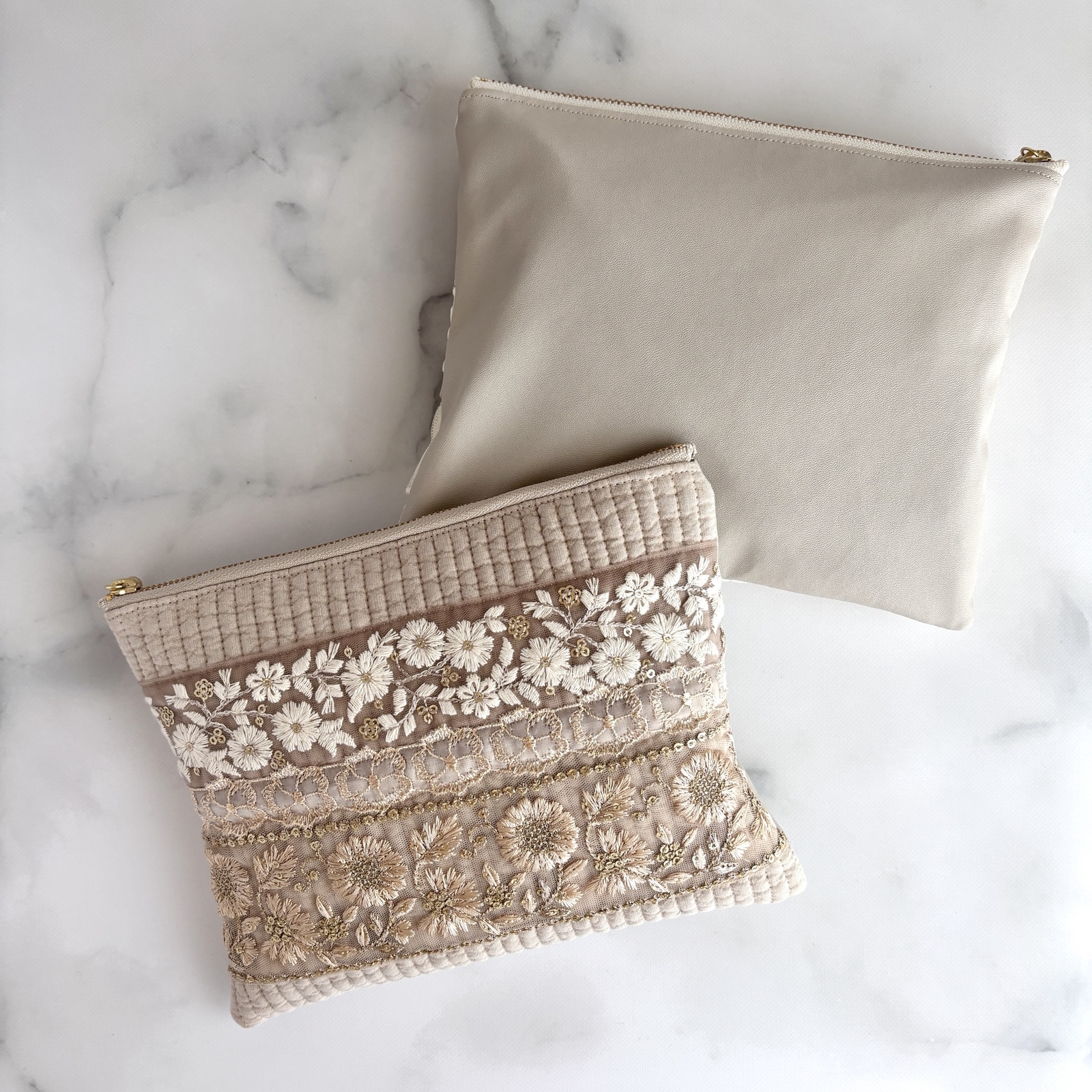 インド刺繍リボンとヌビのフラットポーチ】大きめ 上品 フラットポーチ