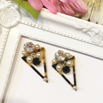 スワロフスキー＆トライアングルべっ甲のピアス
