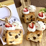 ぽってりKUMAチョコチップスコーンcharm🧸🍫🍓