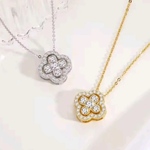 (ﾈｯｸﾚｽ)サージカルステンレス ビジュー クローバー 四つ葉 花 チェーン 細め 華奢 ステンレスネックレス / シンプル 金属アレルギー対応  《ゴールド・シルバー 》
