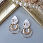 《特集掲載》Seashellの海のカケラ𓇼 2way Pierce / Earring ◇ Pearl White / Round Plate / Gold /再販