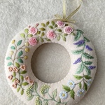【再版×2】フェルトと刺繍のリース　ホワイト