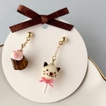 ネコちゃんのカヌレ&ロリポップ　ピアス/イヤリング　ミニチュア