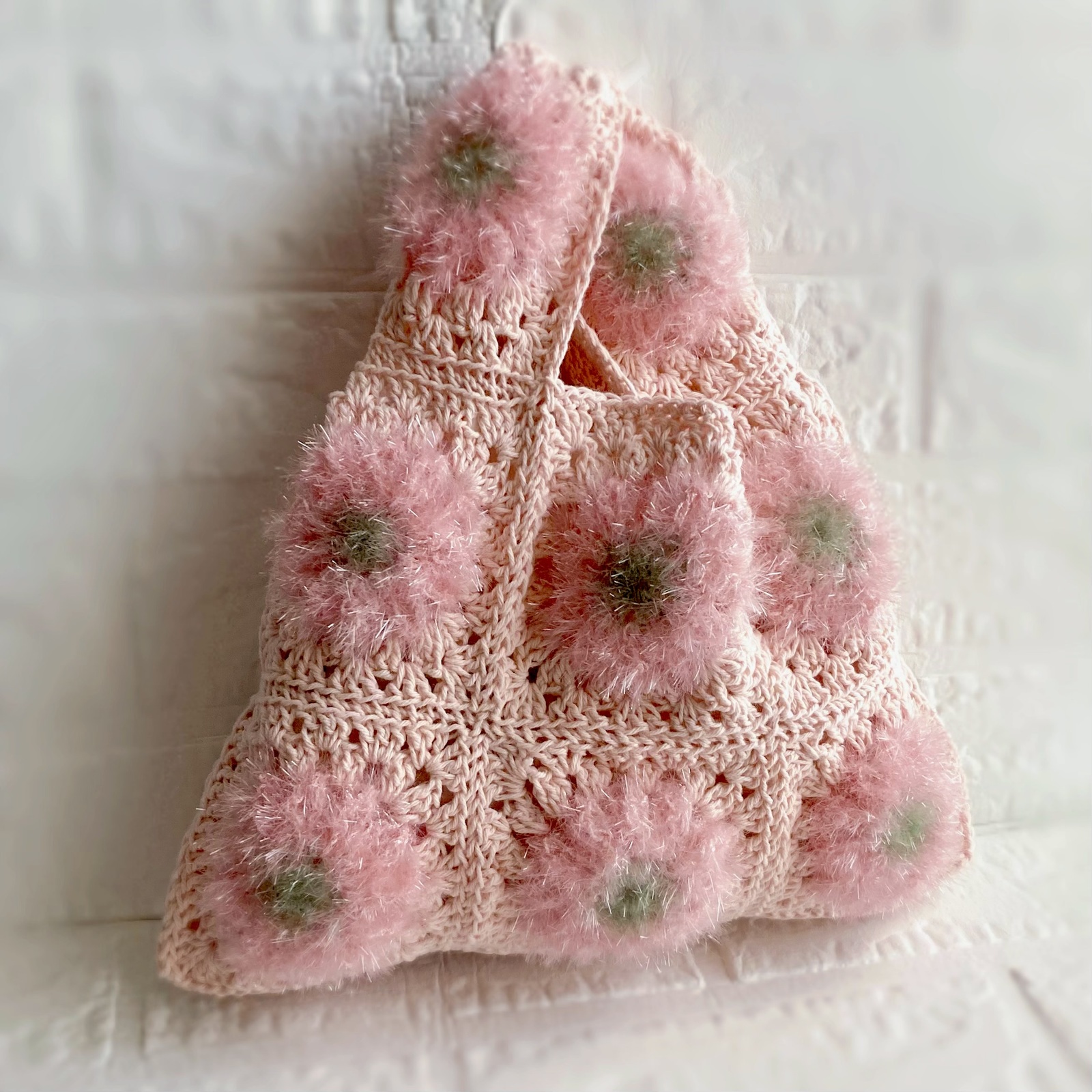 ハンドメイド　青いお花の大判マルチカバー 青いお花の大判マルチカバーの通販 by こいけ's shop｜ラクマ