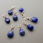 ＊4個＊ 天然石 パーツ ラピスラズリ チャーム Ssize 金色 ピアス ペンダント アクセサリー作り te094