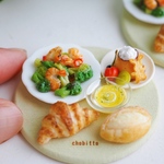 クロワッサンとクッペのプレート