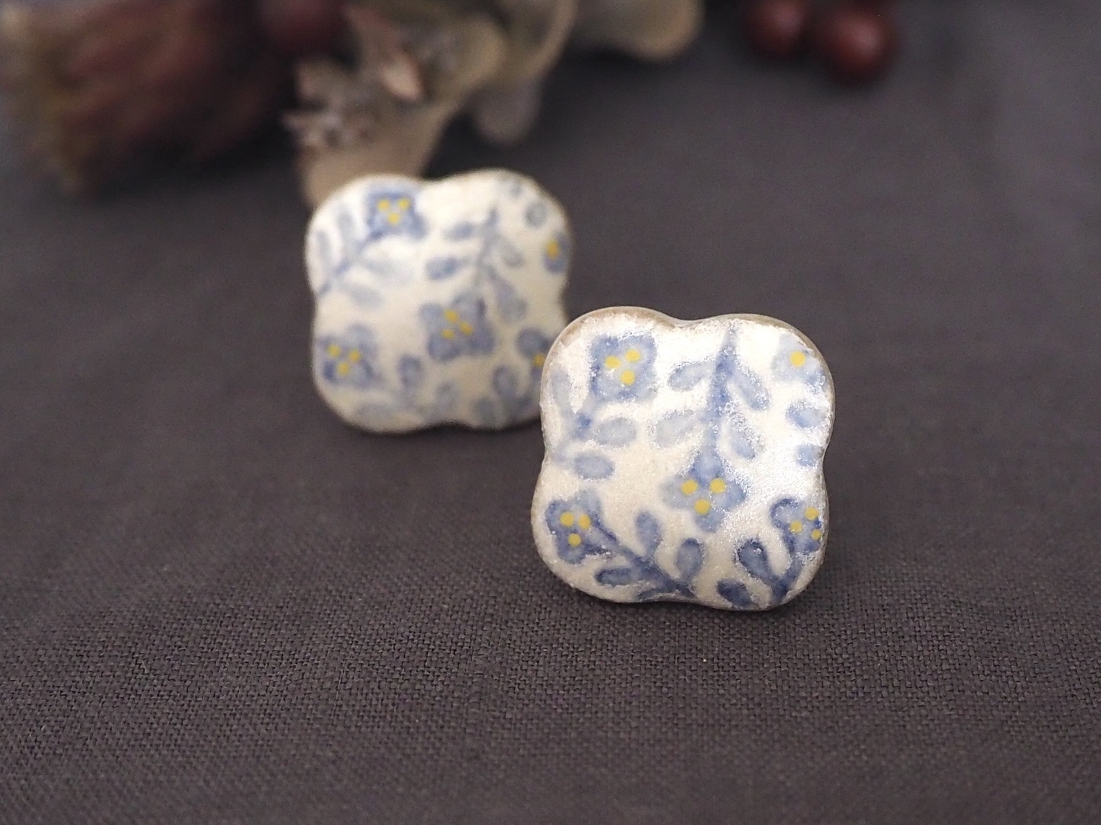 陶器のイヤリング　『朝涼』