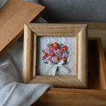 コスモスのブーケ　ミニフレーム　刺繍