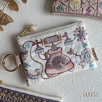 new🌿インド刺繍リボンカラビナポーチ エクリュ🤍 カードケース💳 フェイクレザー 贈り物♡ご自分へのご褒美に♡ ポーチ  2,850円