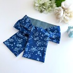 サラリの着け心地*ガーゼマフラーフェイスタオル*インクブルーフラワー*クラウドブルー*大人の上品カラー*日よけ*手拭い*汗拭き