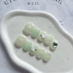 ふんわりカラーとチェックネイルチップ☁️