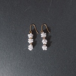 【オーダーメイド】3連ふわふわお花ピアス