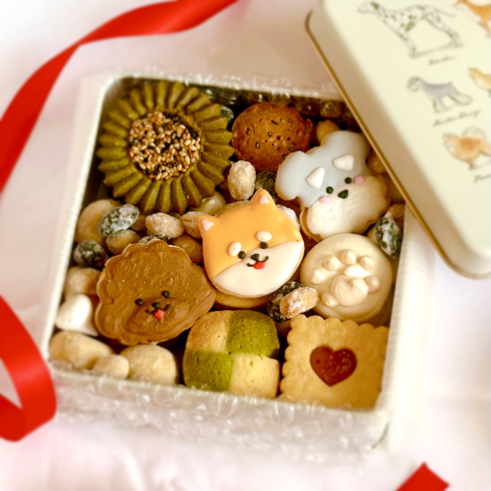 お誕生日 お祝いに】ちいさなケーキのクッキー缶 - tetote