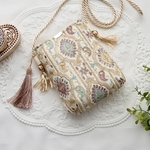 《特集掲載》スマホポシェット/インド刺繍生地/エキゾチックで可愛い💛受注製作🧵