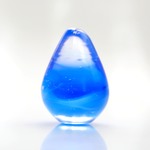 ガラスの雫の小さなオブジェ 「Ocean Blue」