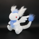 白と青のドラゴン　羽竜（ウリュー）のぬいぐるみ
