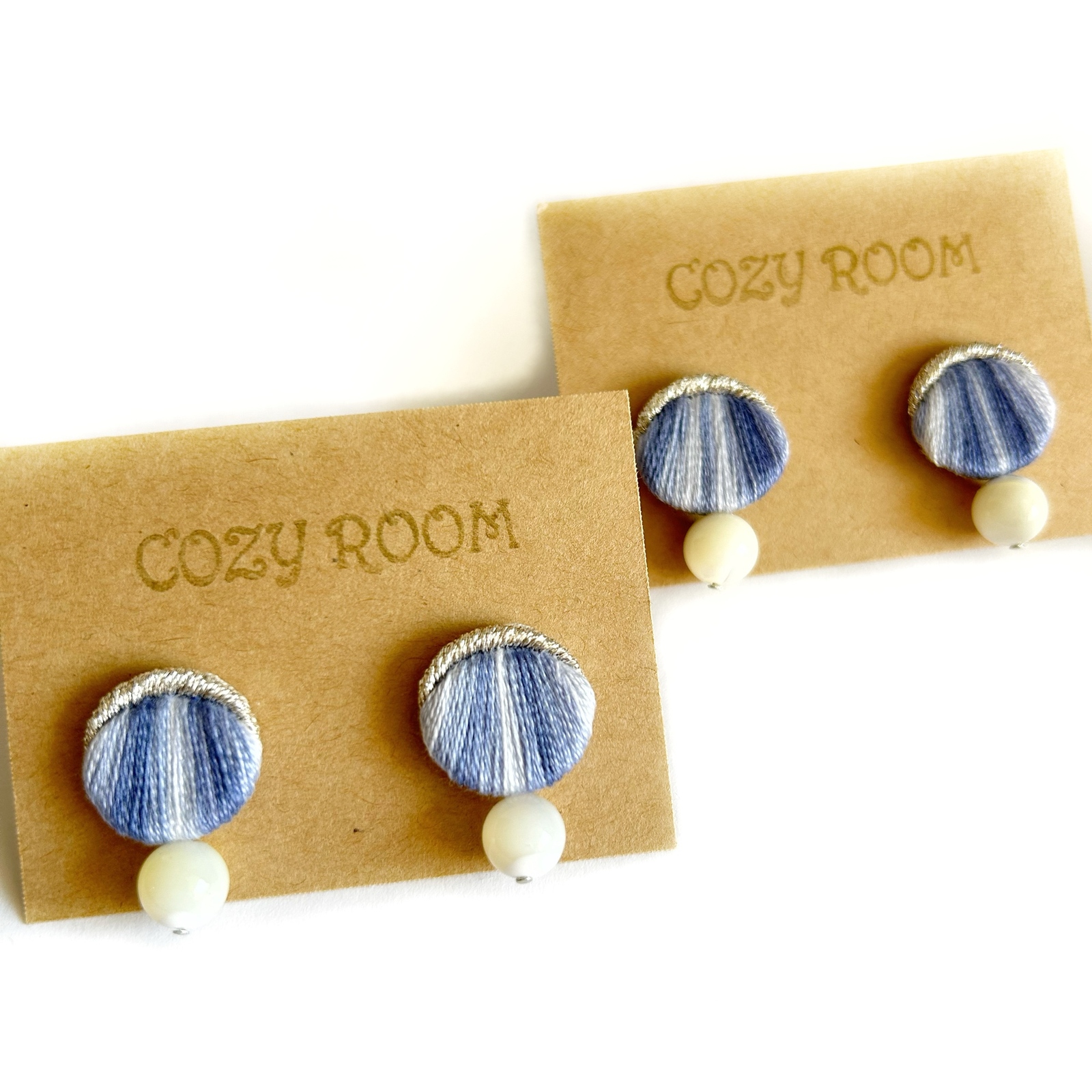 ビオラピアス❁¨̮ Viola】ビオラ刺繍ピアス 2wayキャッチ付き（パープル） - COZY