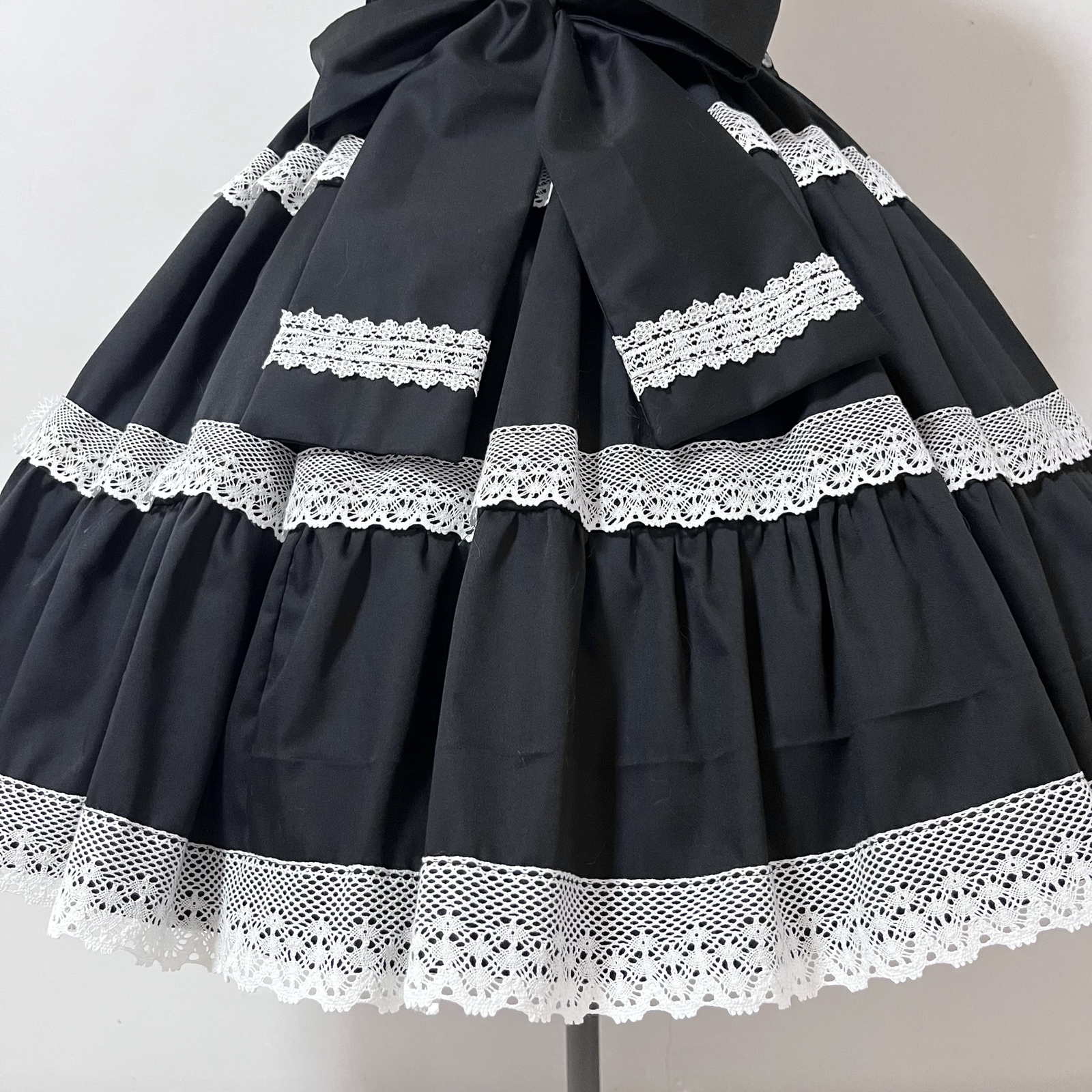 懐古ロリィタ♡ティアードジャンパースカート 黒×白 ロリィタ