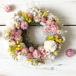 いつでも飾れるかわいいお花畑リース