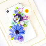 ＊優雅に咲くサイネリアの押し花ケース＊288 全機種対応 本物のお花 スマホショルダー 名入れ iPhone16e iPhone15 Android Galaxy Xperia AQUOS Pixe