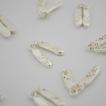  アクセサリーパーツ チャーム 靴くつ シルバー 10個 19mm[4582434315692]