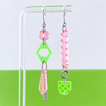 【Bit by Bit／078】ピアス・イヤリング｜｜｜アクリルアクセサリー｜ピンク｜グリーン｜緑｜ユニーク｜幾何学｜夏｜揺れる｜個性的｜クリア｜軽い｜ポップ｜モード