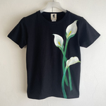 カラー柄Tシャツ 花柄 ブラック 手描きで描いたカラーのTシャツ