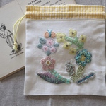 R4刺繍 リネン巾着　ホワイト×ギンガムイエロー