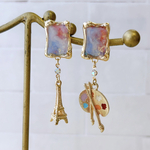 パリの芸術家　イヤリング/ピアス［絵　アート　トリコロール　エッフェル塔　パレット　絵の具　筆　オーロラビジュー　画家　額縁　雪　組　宝　塚］