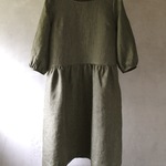 秋のワンピース うぐいす