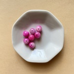 ヒスイのビーズ（ピンク/8mm/22個）