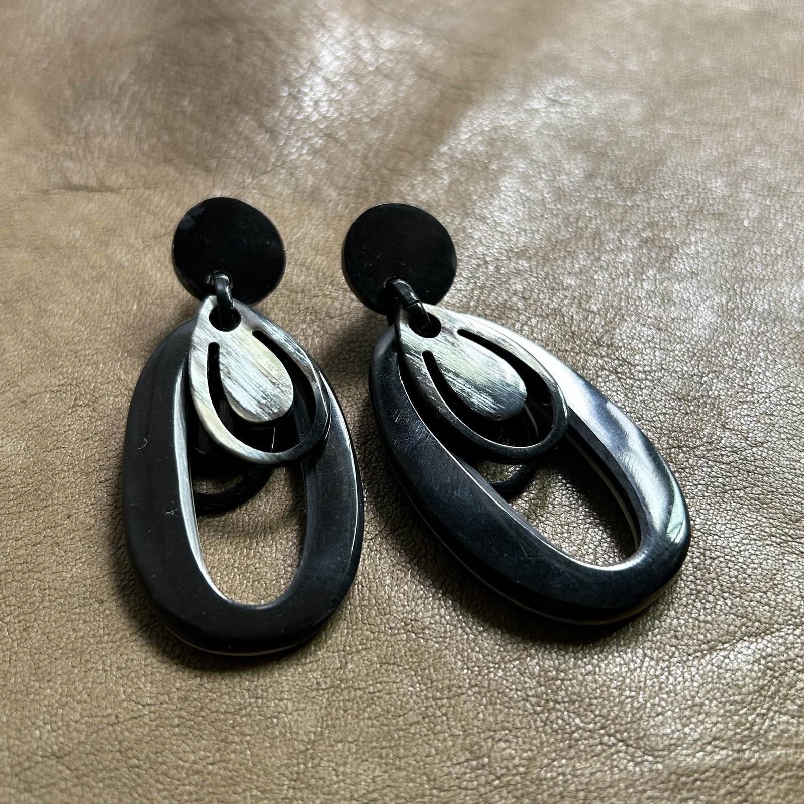 バッファロー角 工芸品 バッファローホーン コップ ワイルドです！ 角