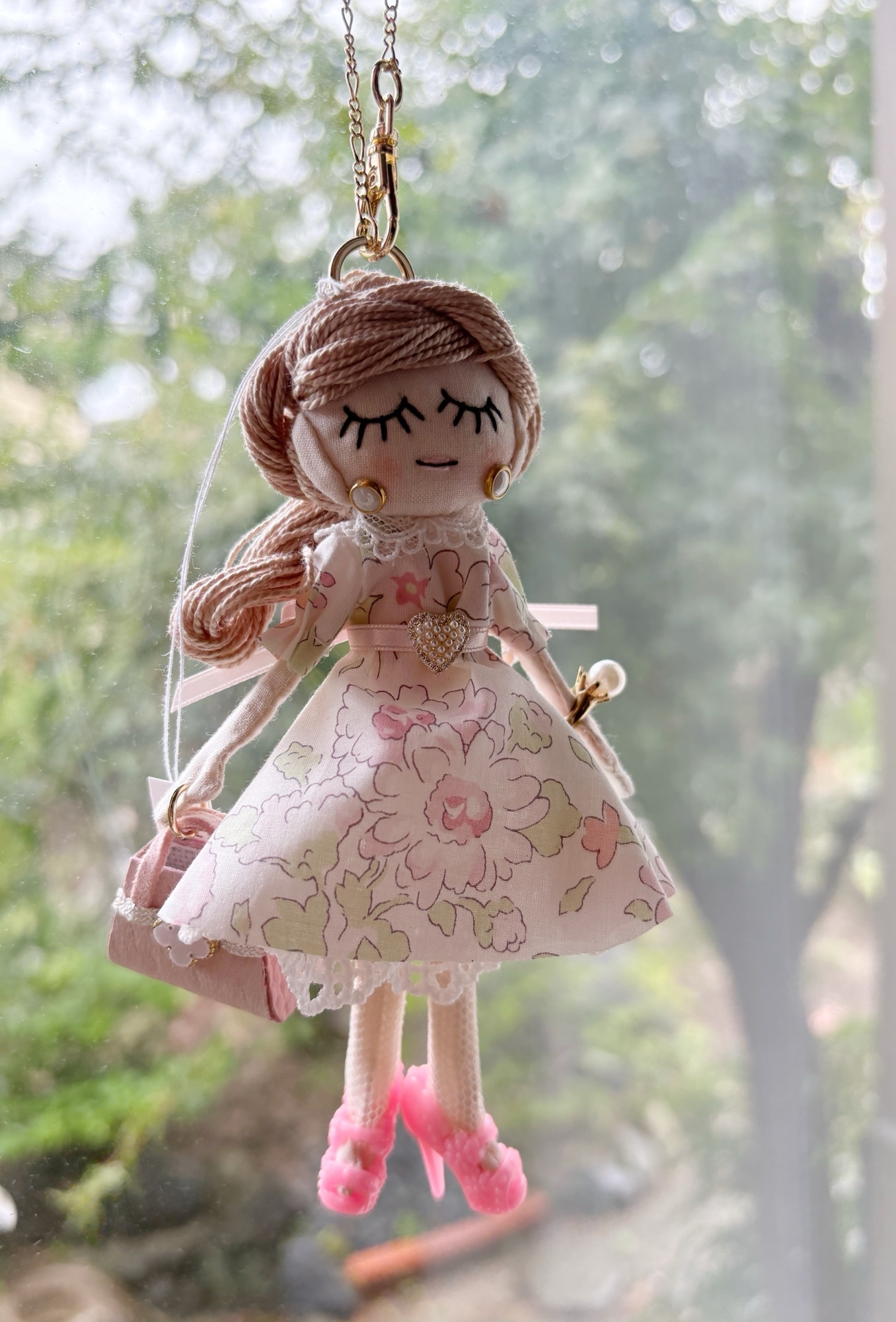 ピンクのお花ワンピのソフィアちゃん