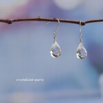 つけっぱなしOK＊キラキラカットが美しいクリスタルクォーツのピアス＊イヤリングに変更可能＊サージカルステンレス＊
