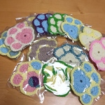 肉球アクリルたわし