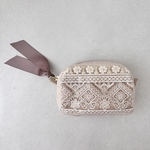 【インド刺繍リボンのラウンドポーチ】サテン　メイクポーチ　インド刺繍リボン　インド刺繍　サテンリボン　ラウンド　楕円　インド刺繍ポーチ　ポーチ　インド刺繍リボンポーチ