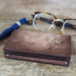 平和を願う名刺入れ　オリーブをくわえた鳩　通しマチ構造で５０枚収納