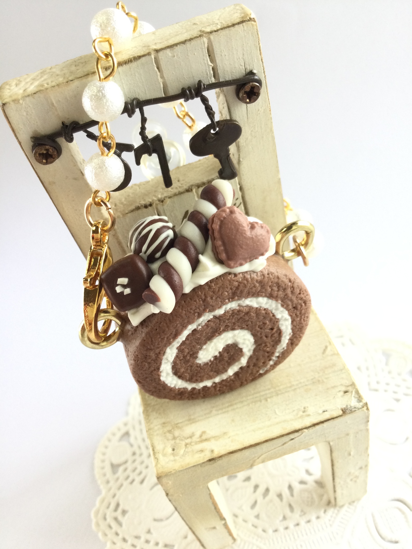HEXENHAUS ハンドメイド　フェイクスイーツ　アクセサリー　りんご HEXENHAUS ハンドメイド フェイクスイーツ アクセサリー りんご