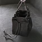 ミニ巾着バッグ　イタリアンレザー　フルレザー