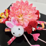 つまみ細工 七五三 うさぎとマムの髪飾り※ピンク（ヘアクリップ）